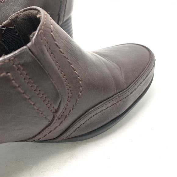 CLARKS Chocolate Brown Chunky Block High Heels Clogs Booties Leather Shoes 9 W - Picture 16 of 16